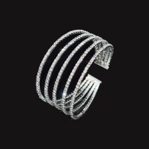 Bracelet FOUR LINES ICE argenté ouvert à rangs parallèles, vue de trois quarts