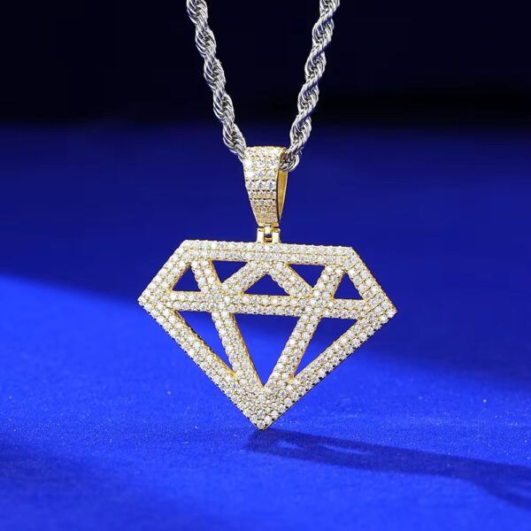 PENDENTIF DIAMOND SHAPE ICE