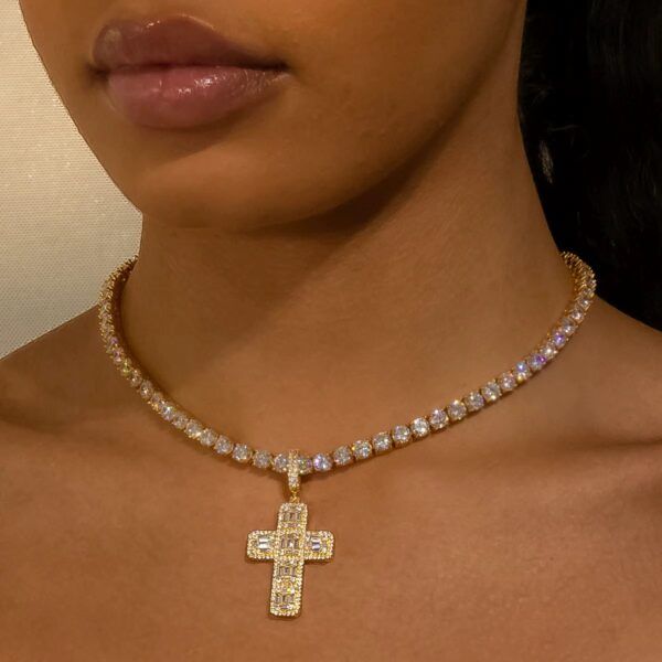PENDENTIF CROIX DE JESUS ICY AVEC CHAÎNE – Image 3