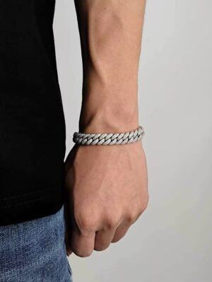 bijoux hip hop, bijoux rap, iced out, bling bling, collier rap, chaine hip hop, pendentif rap, bague hip hop, bracelet hip hop, grillz dents, montre bling, style urbain, streetwear luxe, bijou personnalise, bijou sur mesure, collier personnalise, pendentif personnalise, prenom personnalise, plaque personnalisee, medaille personnalisee, chaine sur mesure, pendentif prenom, bijou grave, gravure personnalisee, logo personnalise, piece unique, acheter bijou hip hop, bijou hip hop homme, bijou hip hop femme, cadeau personnalise, bijou luxe urbain, bijou rap france, bijou personnalise france, bijou de rappeur, bijou de rappeur americain, bijou en diamant, bijoux en or, bijoux en argent, bijoux en moissanite, bijou en or 18k, bijou en or 14k, bijou en argent 925, collier en diamant, chaine en or, pendentif en moissanite, bague en diamant, bracelet en or, bijoux luxe diamant